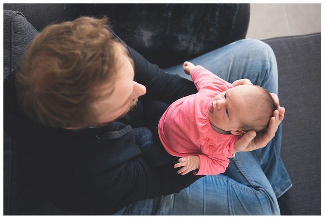 mia_dans_la_lune_nouveau_ne_lifestyle_renard_portrait_avec_papa