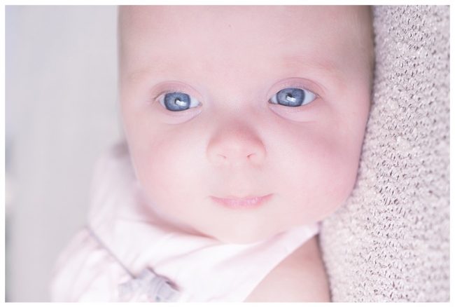 mia_dans_la_lune_nouveau_ne_lifestyle_renard_portrait_regard