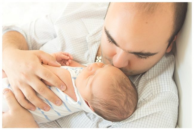 mia_dans_la_lune_nouveau_ne_lifestyle_couve_par_papa