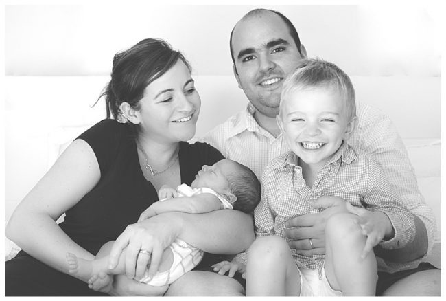 mia_dans_la_lune_nouveau_ne_lifestyle_famille_heureuse