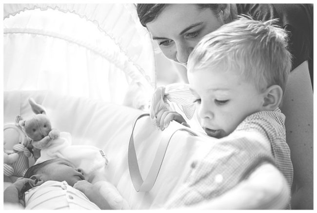 mia_dans_la_lune_nouveau_ne_lifestyle_grand_frere