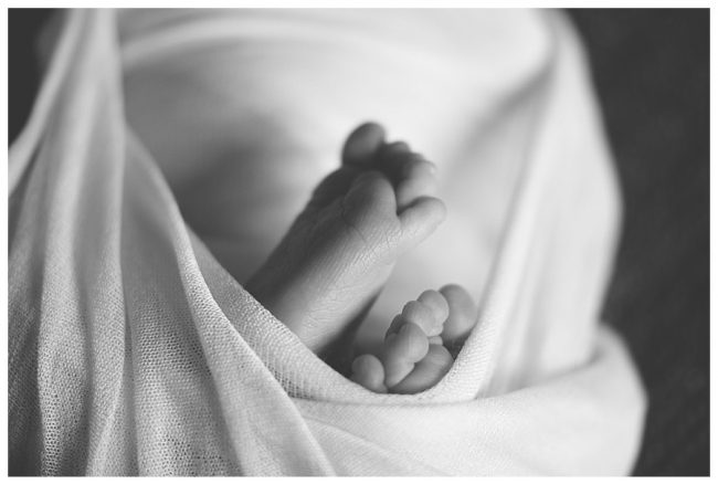 mia_dans_la_lune_nouveau_ne_lifestyle_collections_pieds_2