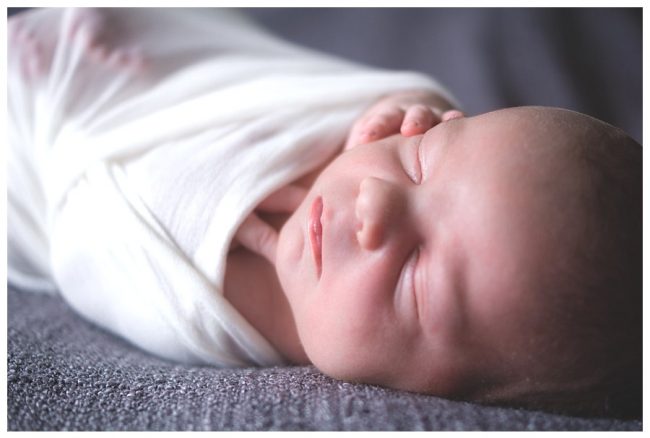 mia_dans_la_lune_nouveau_ne_lifestyle_roupillon